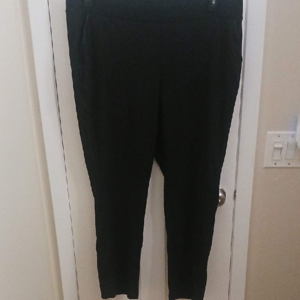 Ellen Tracy Classic Black Straight Leg Pants